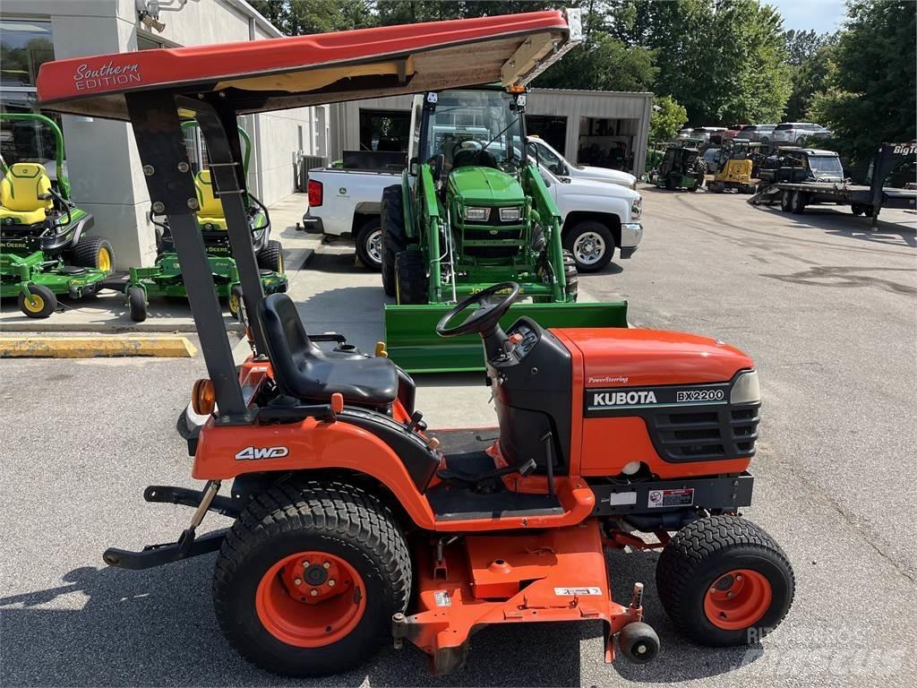 Kubota BX2200 Manji traktori