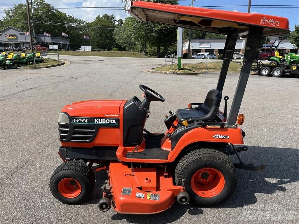 Kubota BX2200 Manji traktori