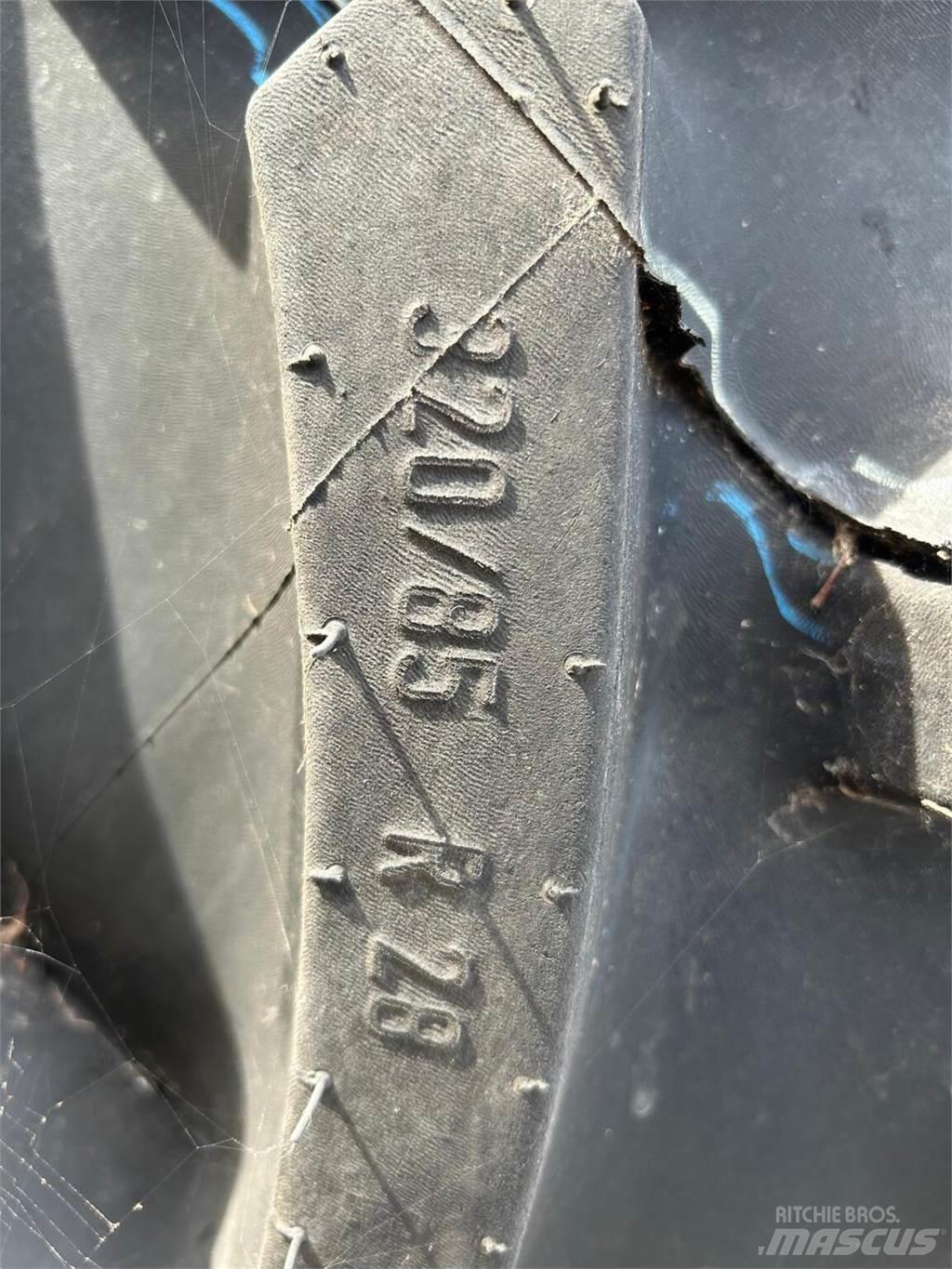  Wheels & tyres Gume, točkovi i felne