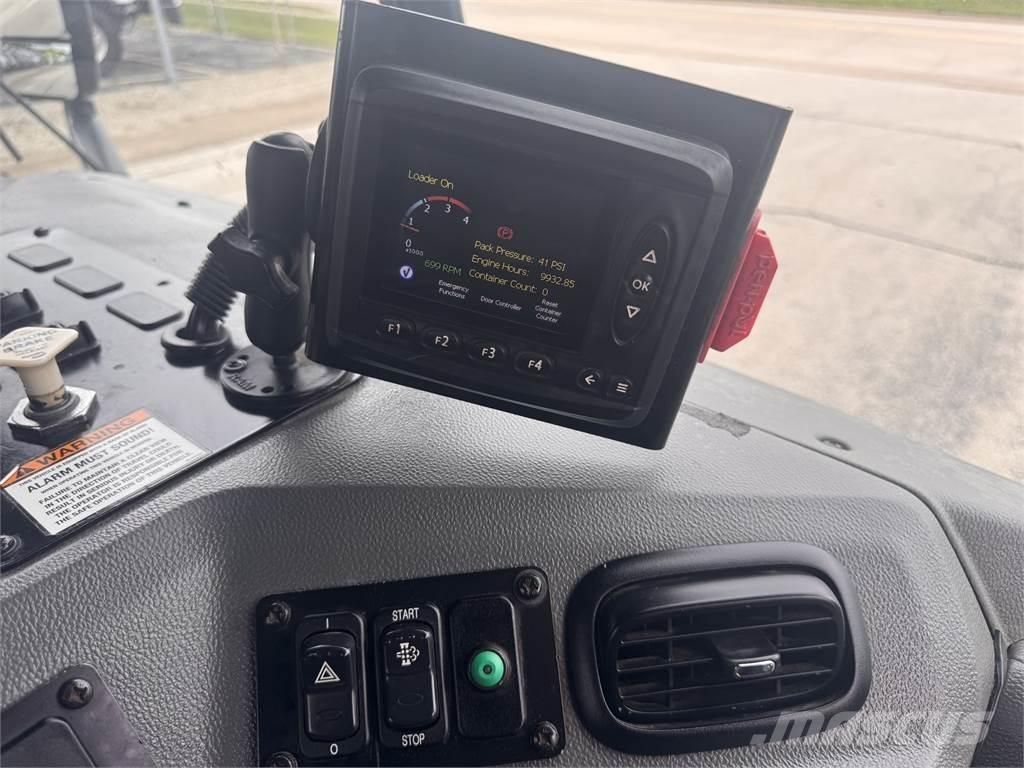 Peterbilt 320 Kamioni za otpad