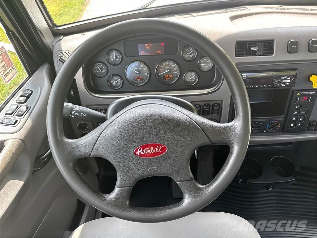 Peterbilt 337 Kamioni-šasije