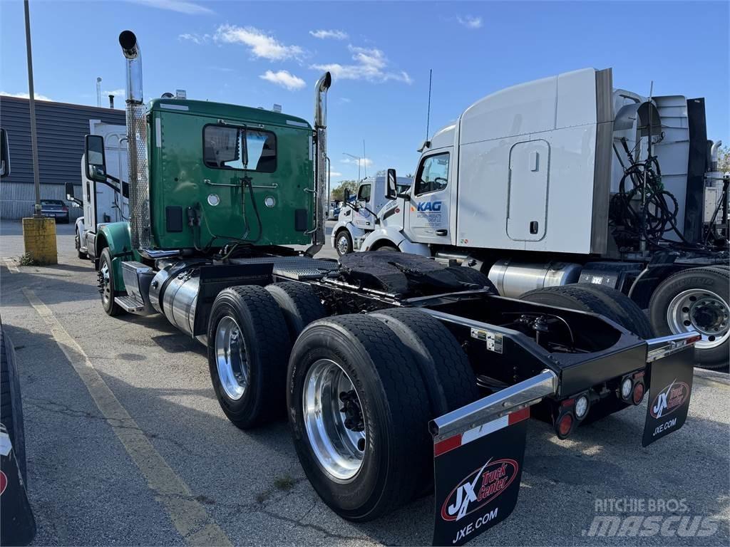 Peterbilt 567 Tegljači