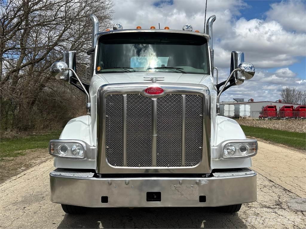 Peterbilt 567 Tegljači