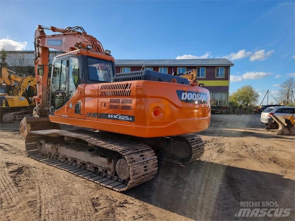 Doosan DX 225LC-3 Bageri guseničari