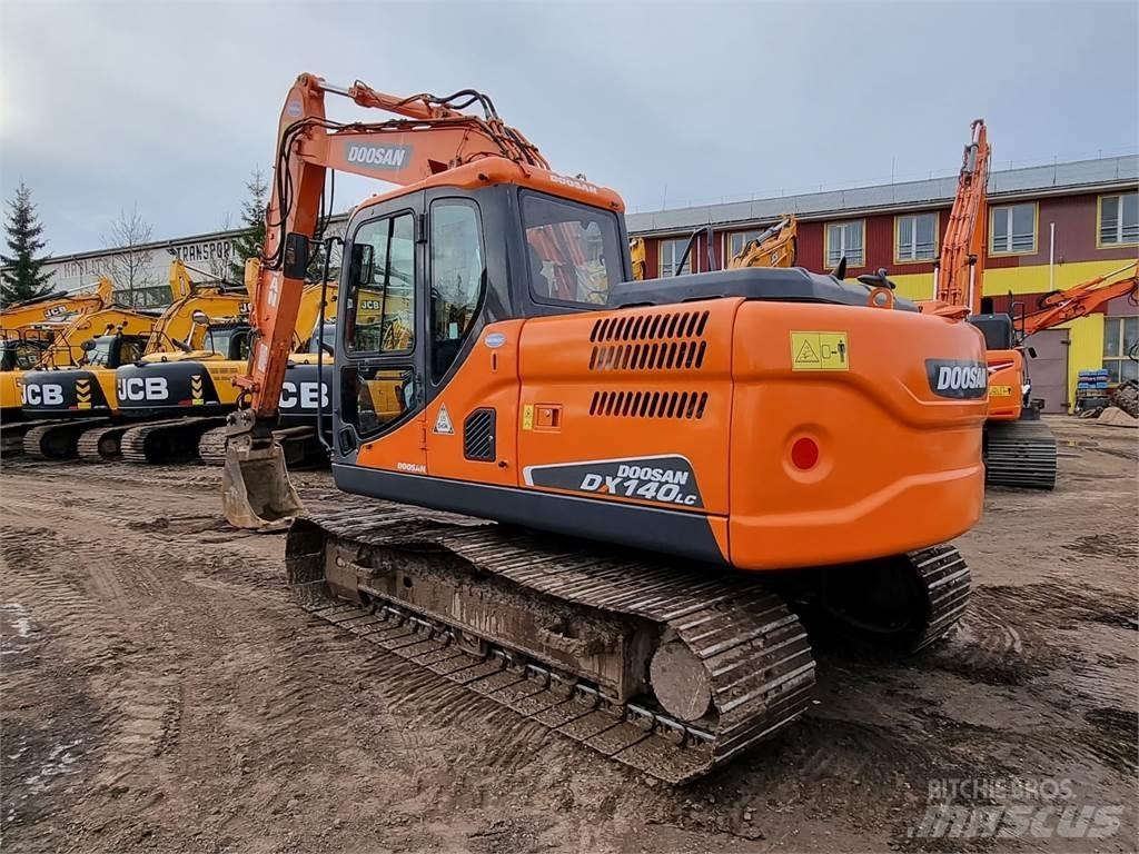 Doosan DX140LC-3 Bageri guseničari