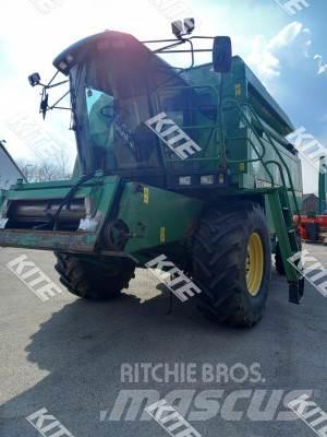John Deere 2256 2WD Kombajni