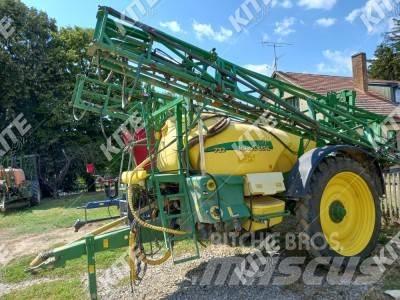 John Deere 732 Vučene prskalice