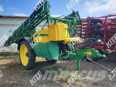 John Deere 732I/27M Vučene prskalice