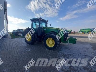 John Deere 8295R Traktori