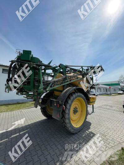 John Deere 832/18i Vučene prskalice