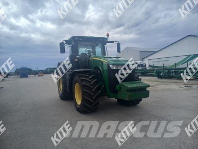 John Deere 8370R Traktori