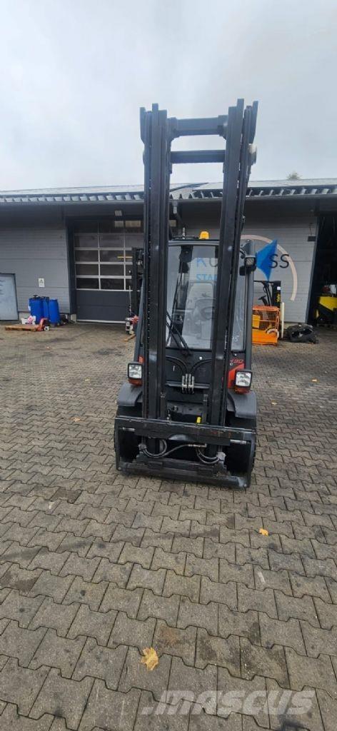Linde H 30 D-02 Dizelski viljuškari
