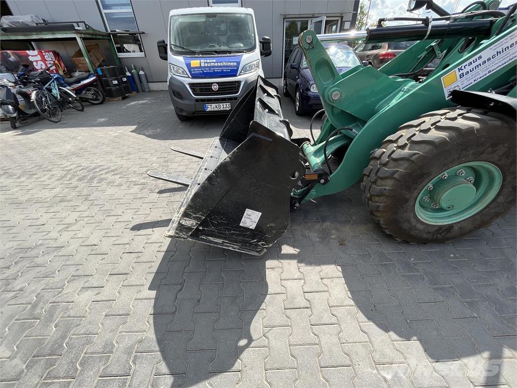 CAT 906 M Utovarivači na točkove