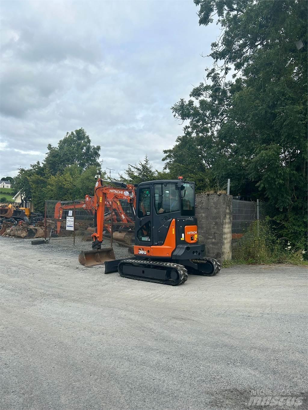 Hitachi ZX38U-6 Bageri guseničari