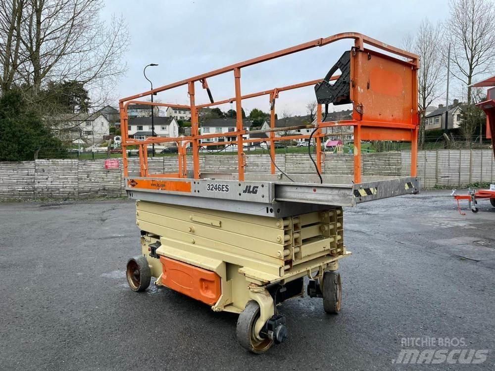 JLG 3246ES Makazaste platforme