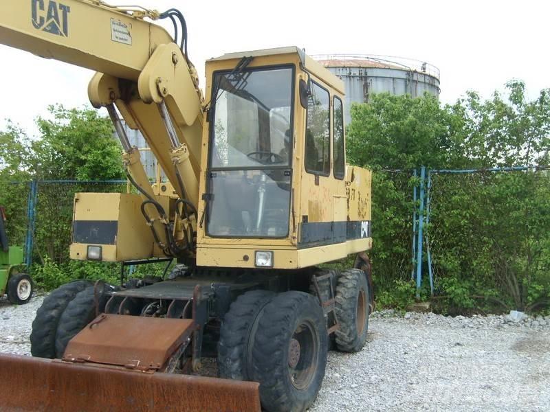 CAT 206 BFT Bageri točkaši