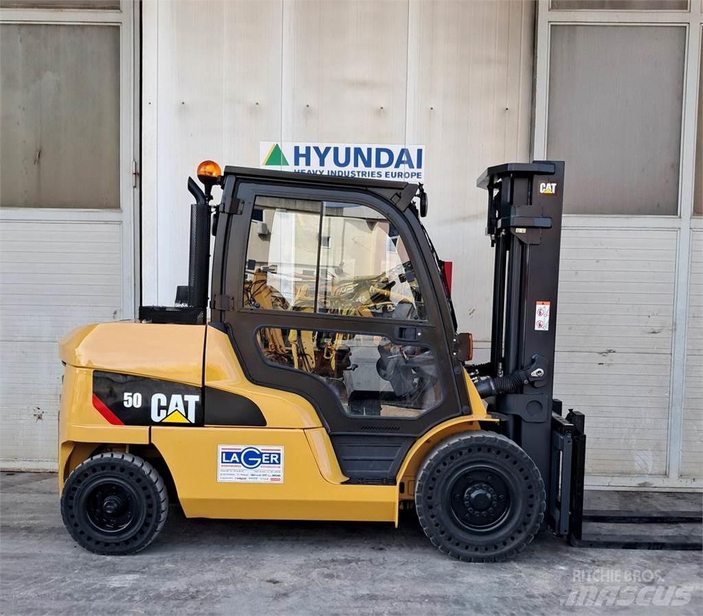 CAT DP50N Dizelski viljuškari
