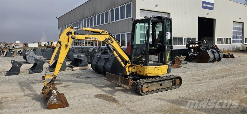Komatsu PC26MR-3 Mini bageri < 7t