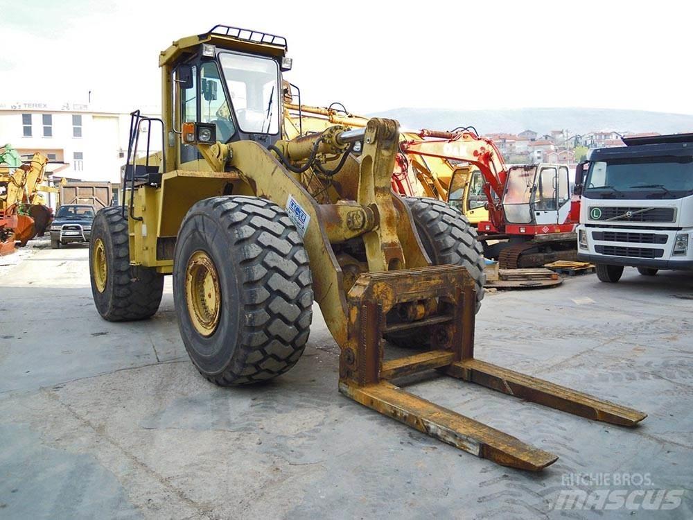 Komatsu WA500-1 Utovarivači na točkove
