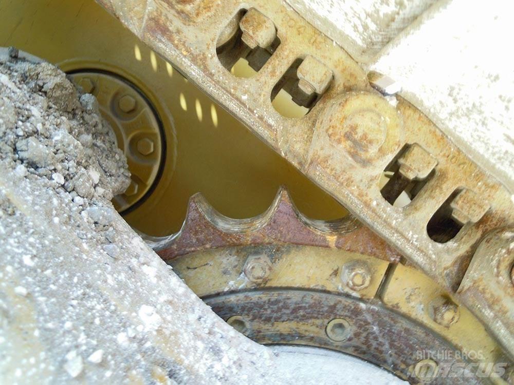 Liebherr PR 712M Buldožeri guseničari