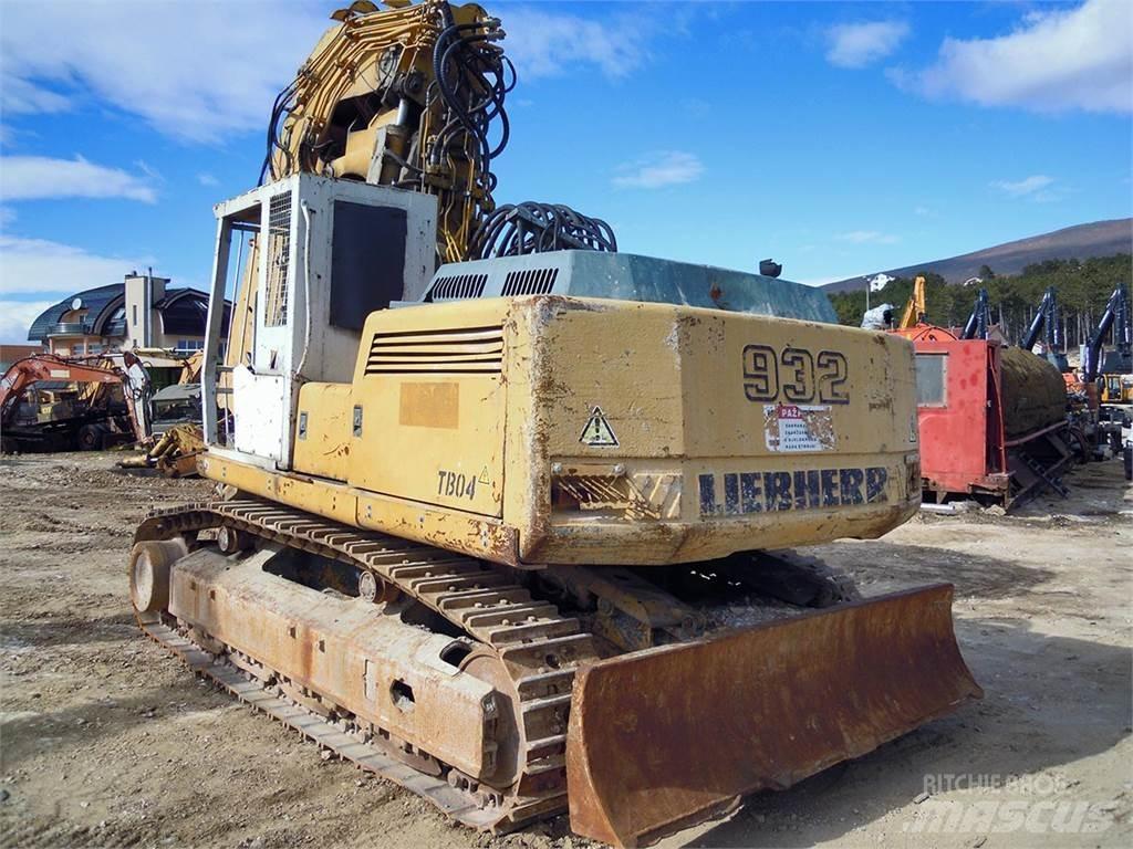 Liebherr R932 T Bageri guseničari