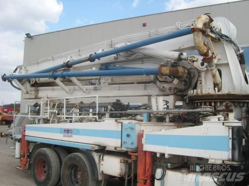 Mercedes-Benz 2422 Kamionske beton pumpe
