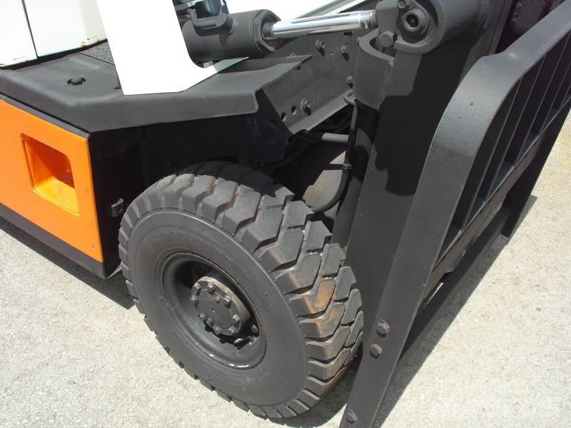 Nissan H01A15 Plinski viljuškari