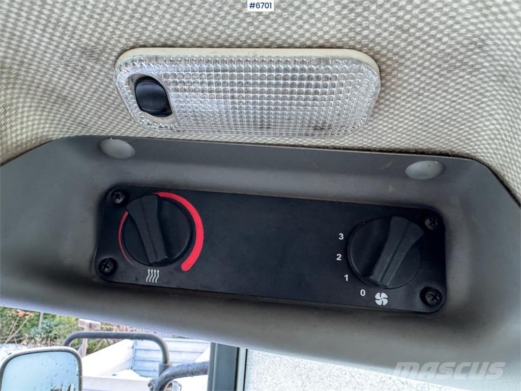 Case IH JX 80 Traktori