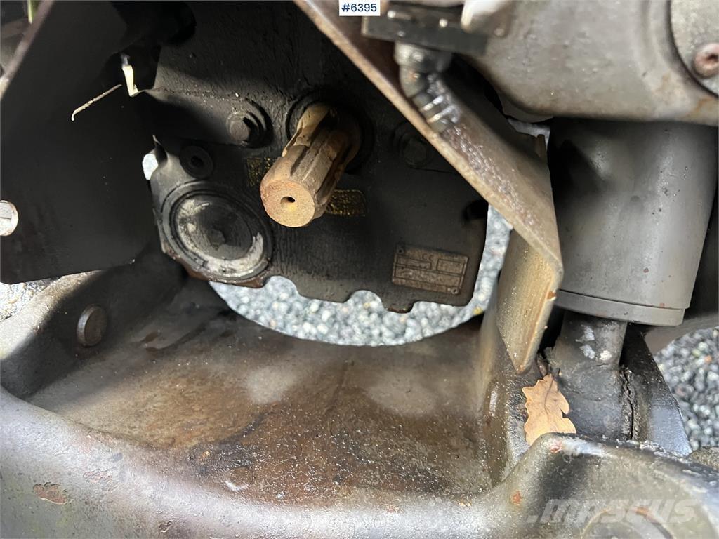 CLAAS Arion 460 Traktori