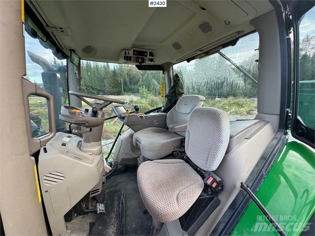 John Deere 6155R Traktori