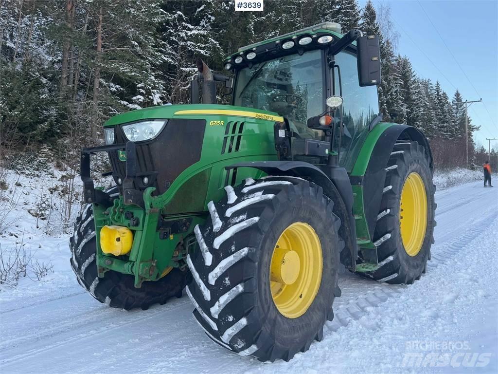 John Deere 6215R Traktori