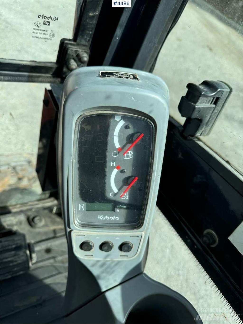 Kubota KX019 Bageri guseničari