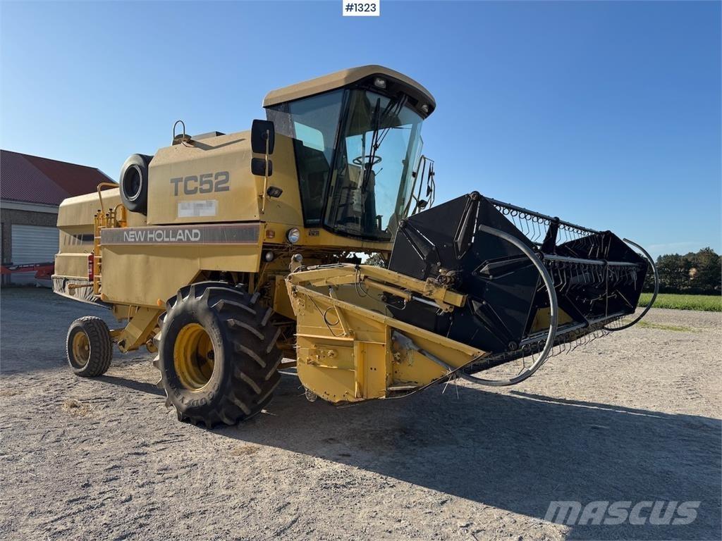 New Holland TC52 Kombajni