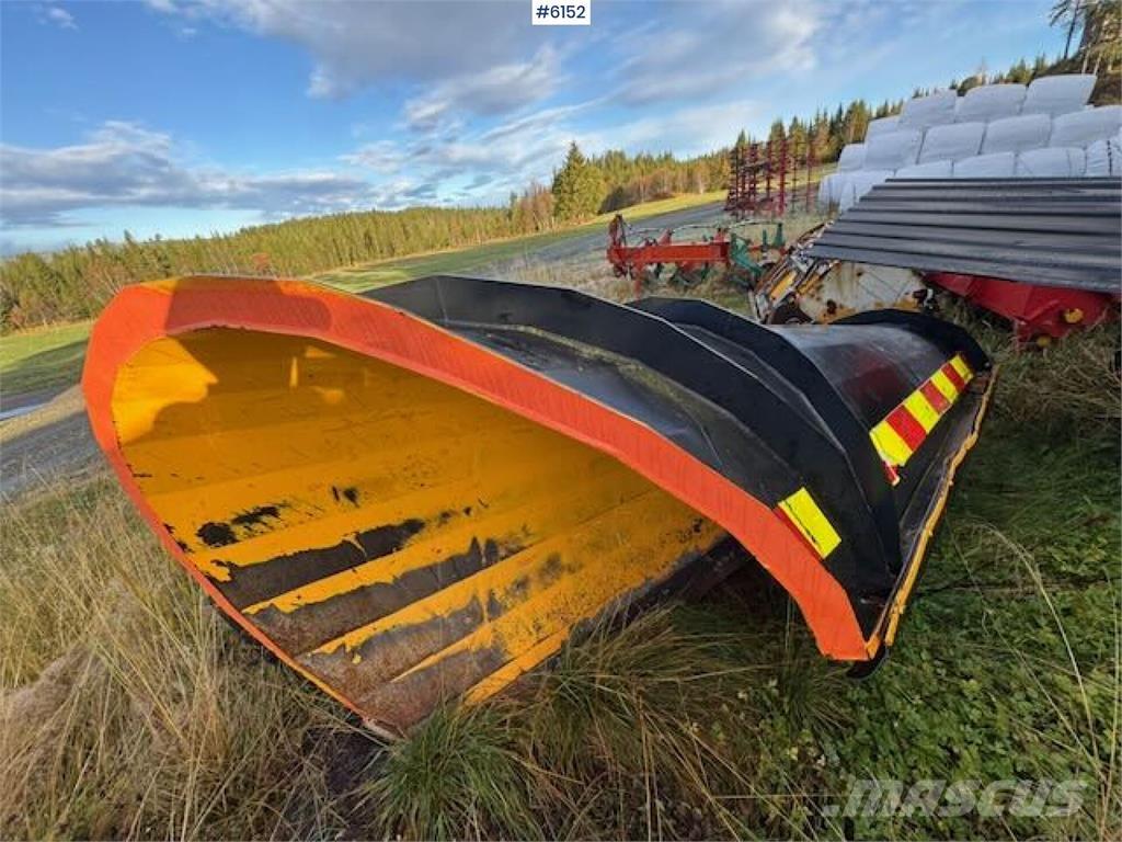  Øveraasen 2651 Snežne daske i plugovi