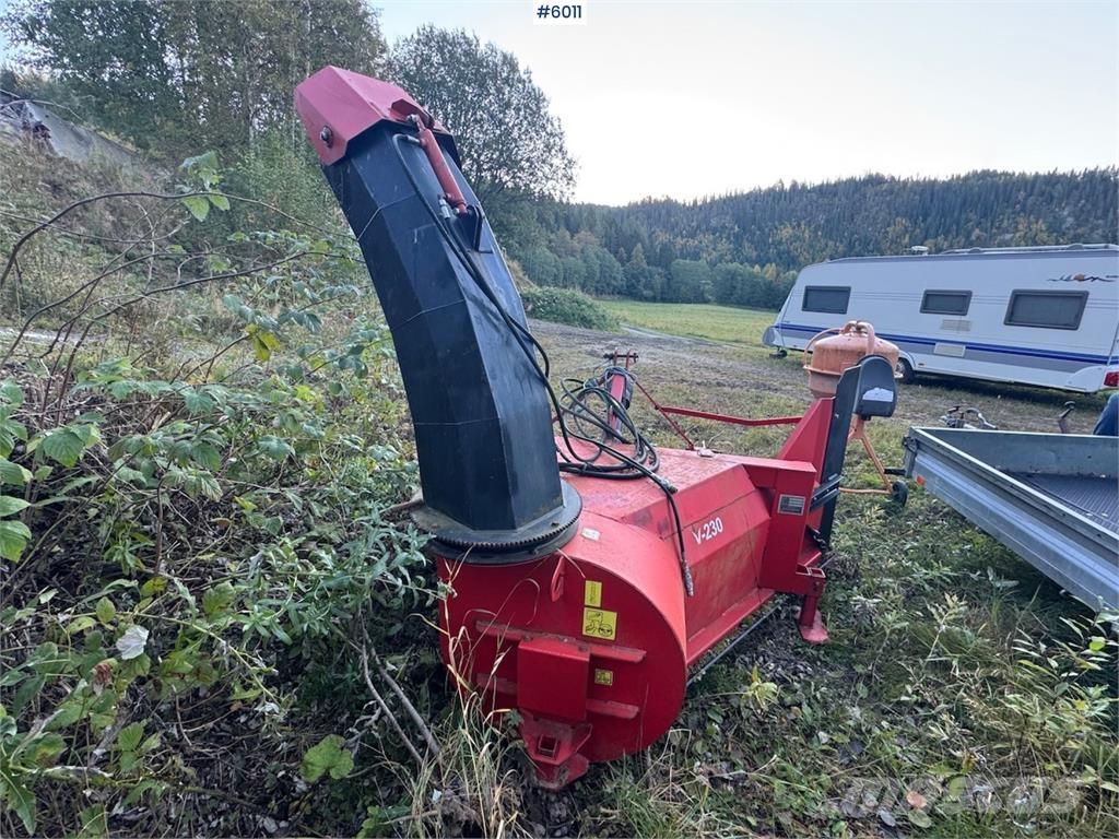 Sisu Handel V-230 Snežne daske i plugovi