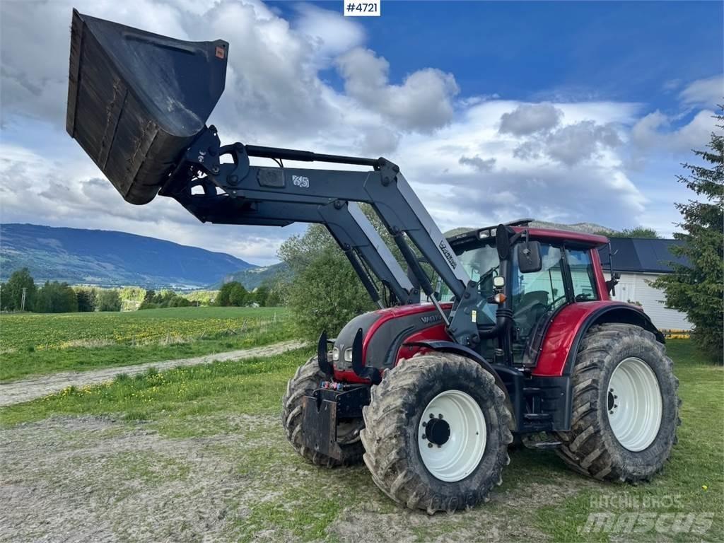 Valtra N142 Traktori