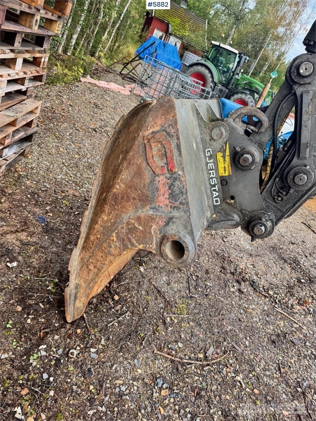 Volvo EC140DL Bageri guseničari