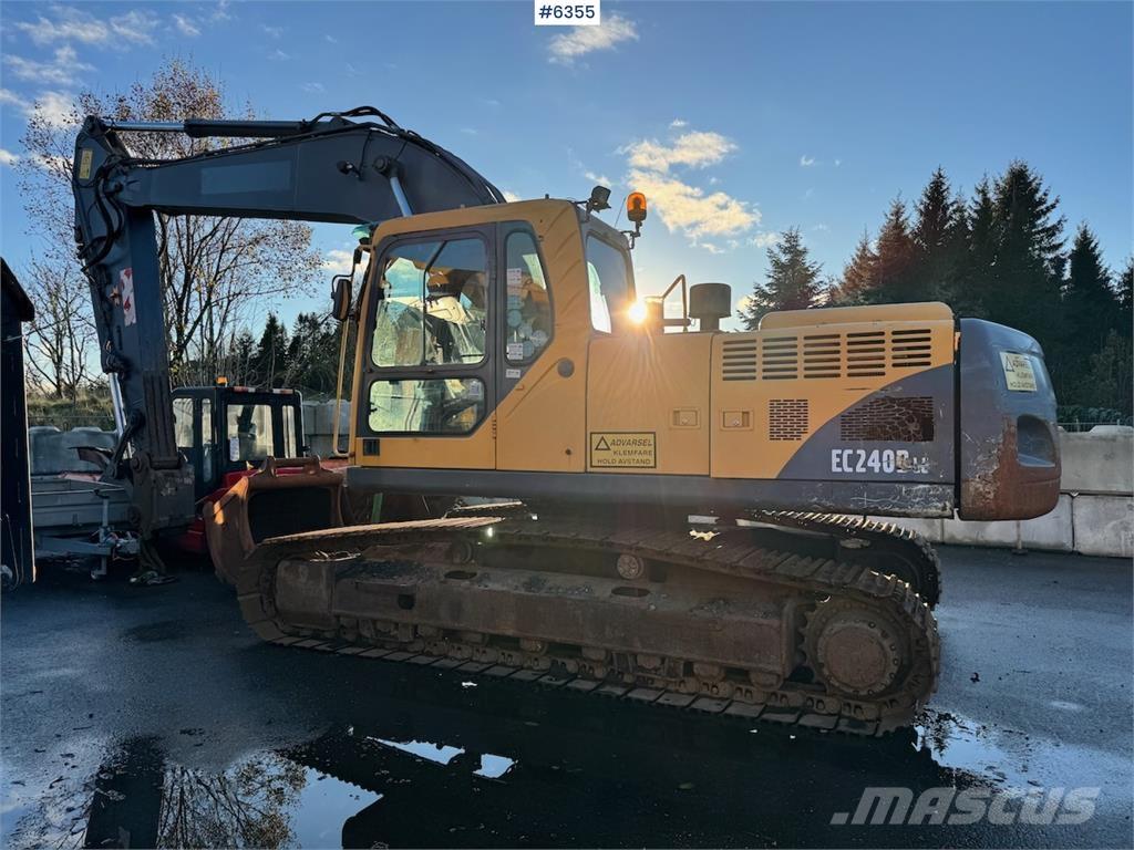Volvo EC240BNLC Bageri guseničari