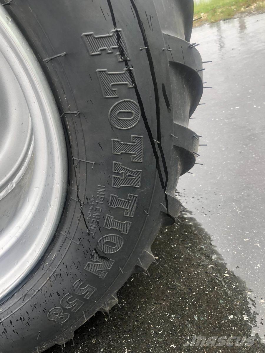 BKT Flotation 558 Gume, točkovi i felne
