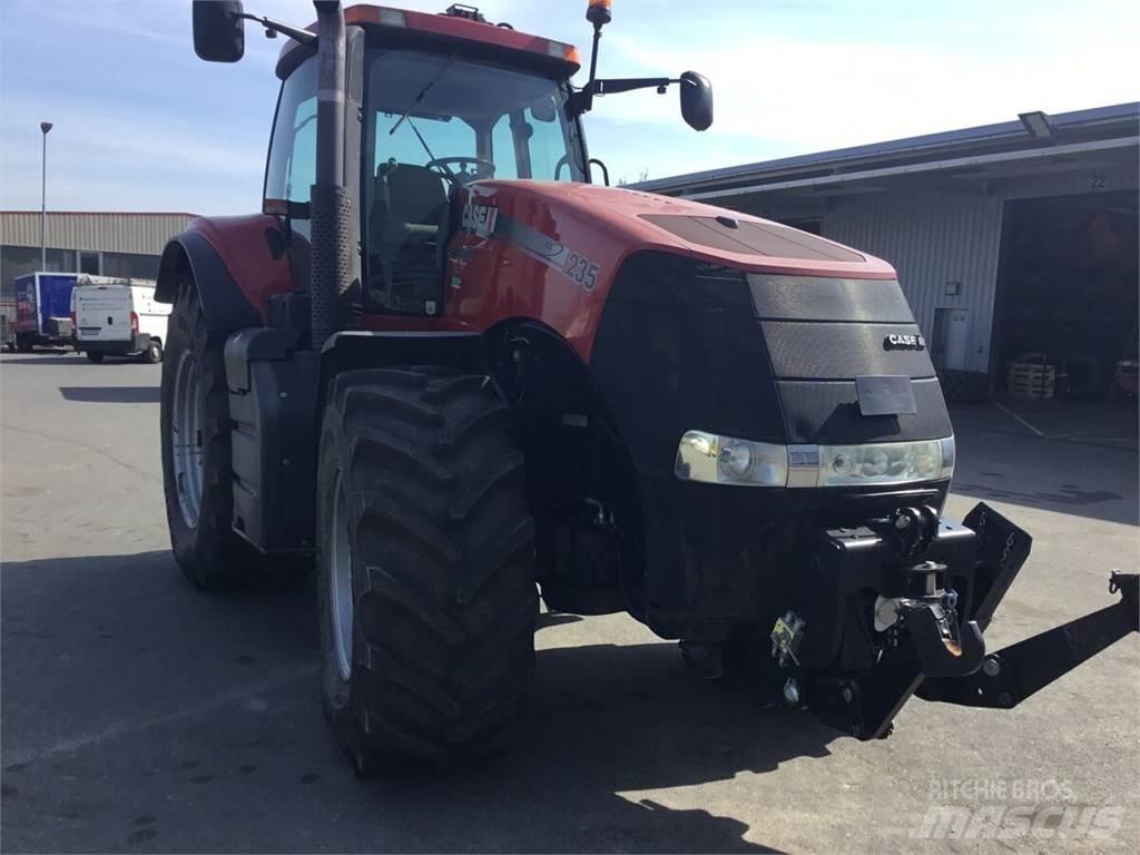 Case IH Magnum 235 Traktori