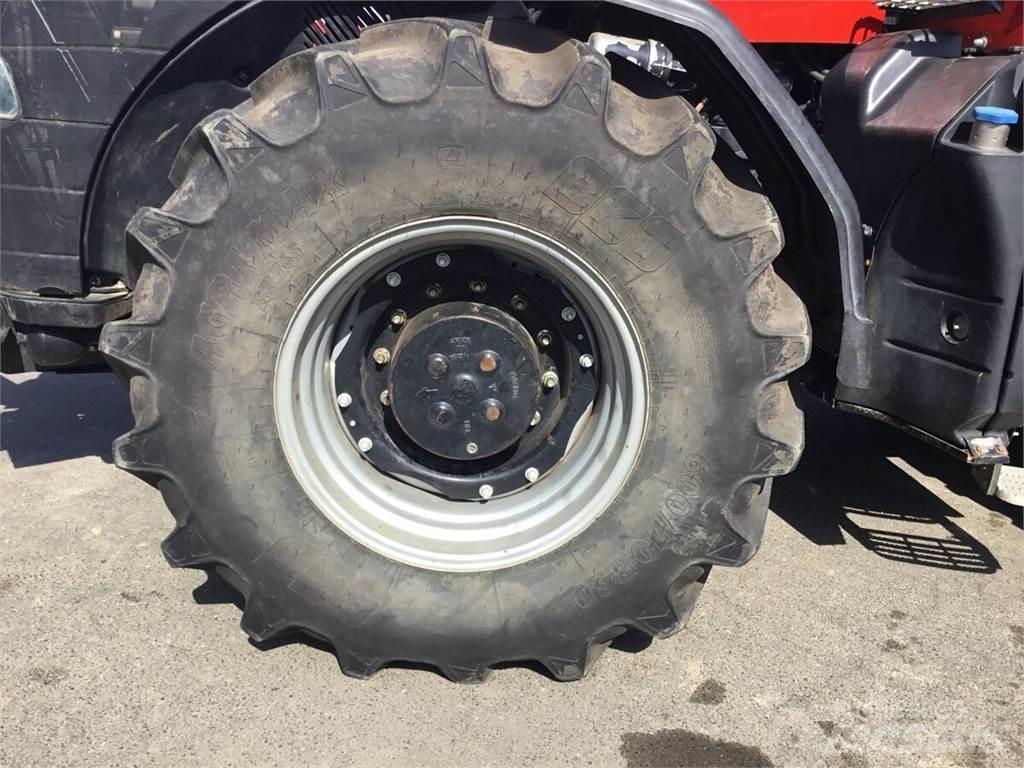 Case IH Magnum 235 Traktori