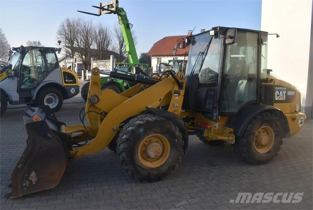 CAT 906M Utovarivači na točkove