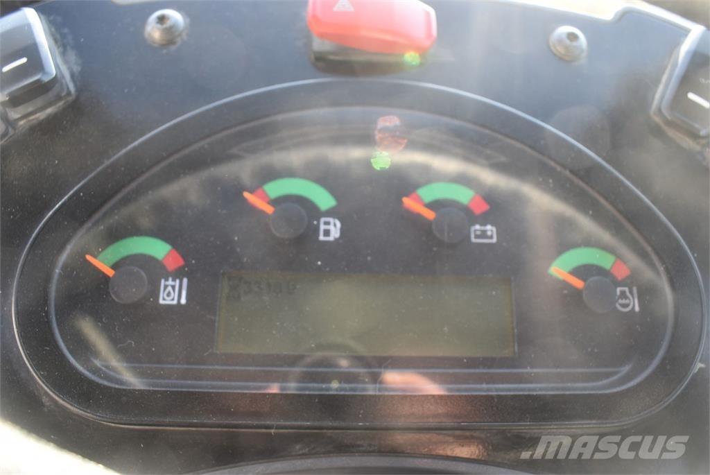 CAT 906M Utovarivači na točkove