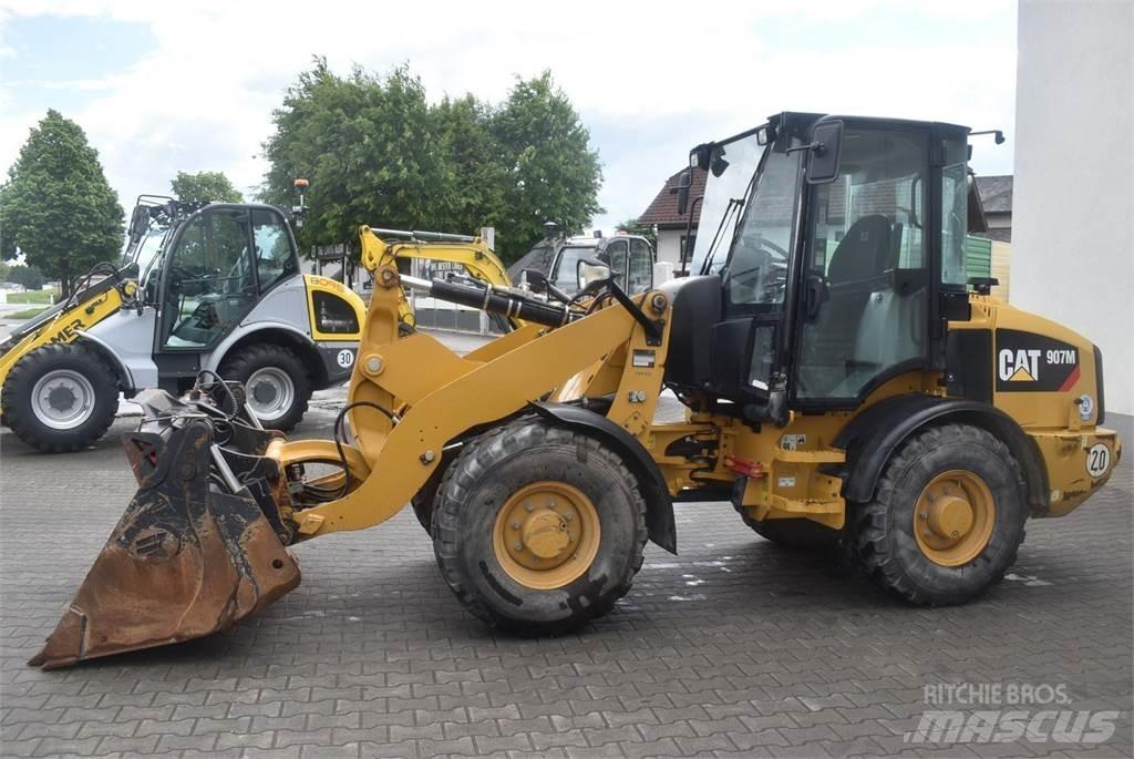 CAT 907M Utovarivači na točkove