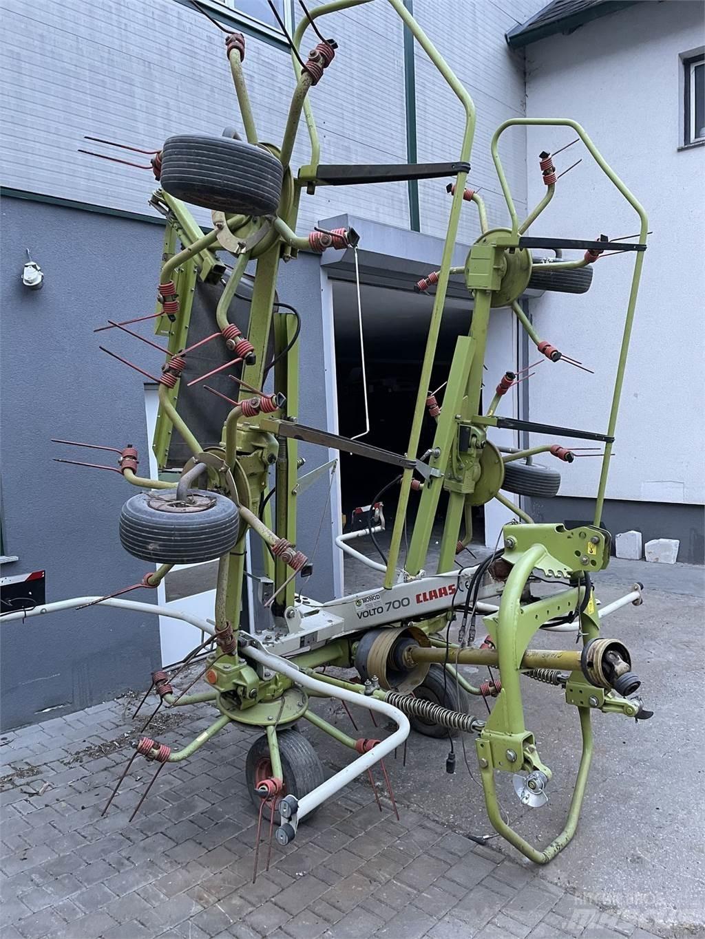 CLAAS VOLTO 700 Okretači i sakupljači sena