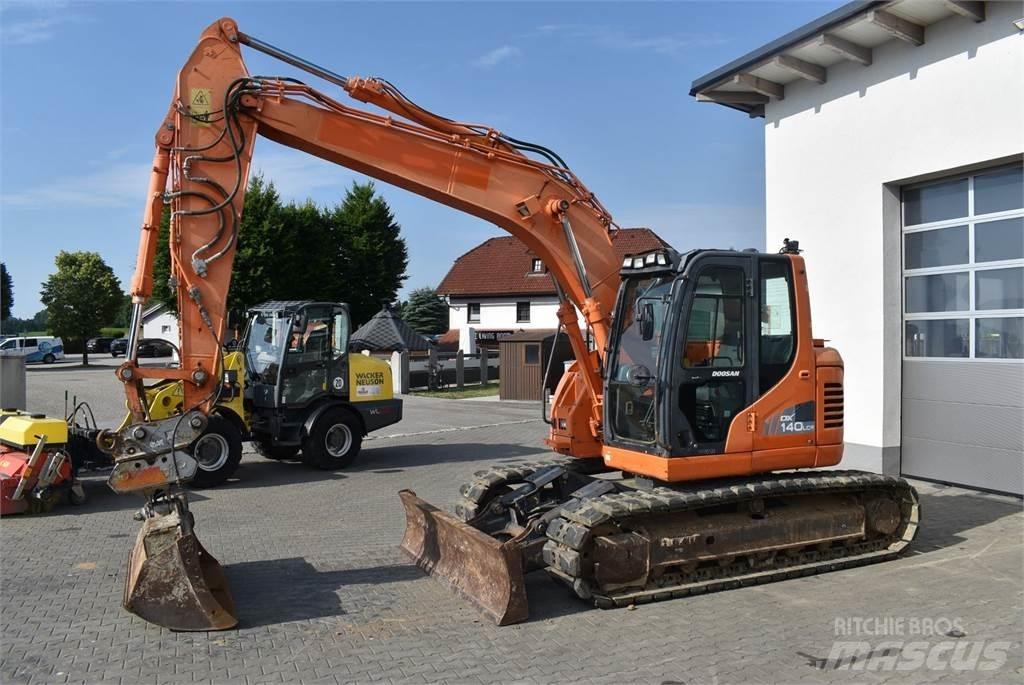 Doosan DX140LCR-3 Mini bageri < 7t