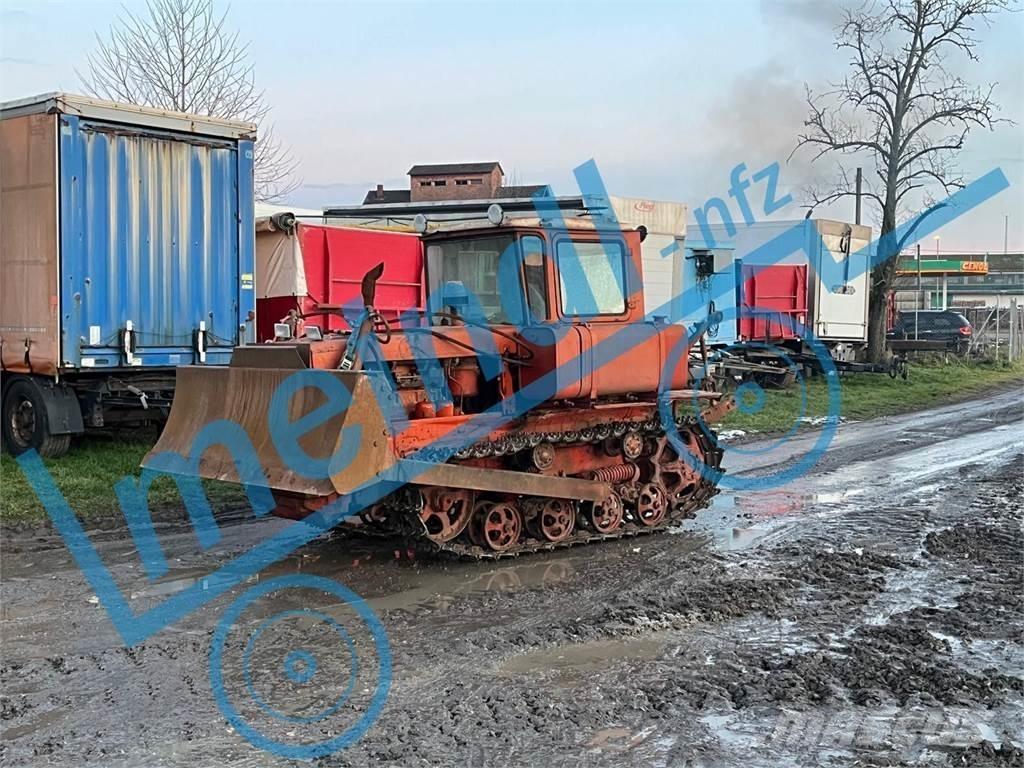  DT 75 Raupe Traktori