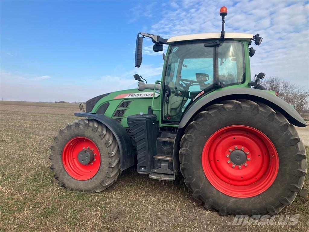 Fendt 718 Vario Traktori