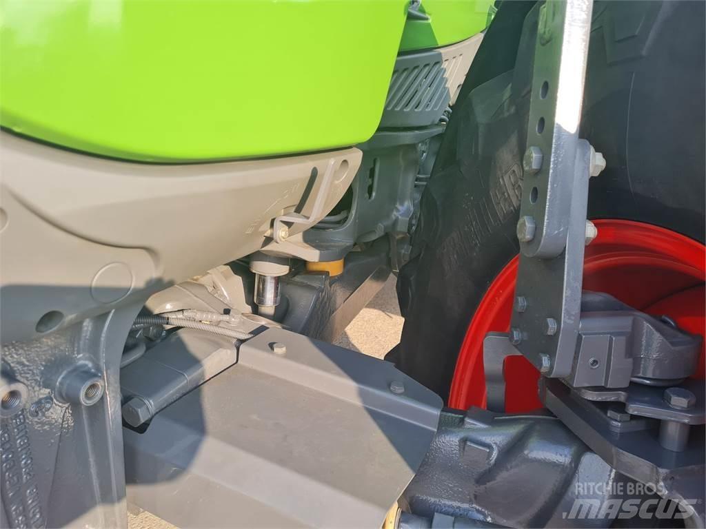 Fendt 724 Vario Traktori