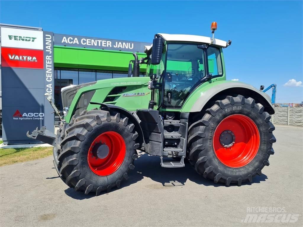 Fendt 828 Vario Traktori